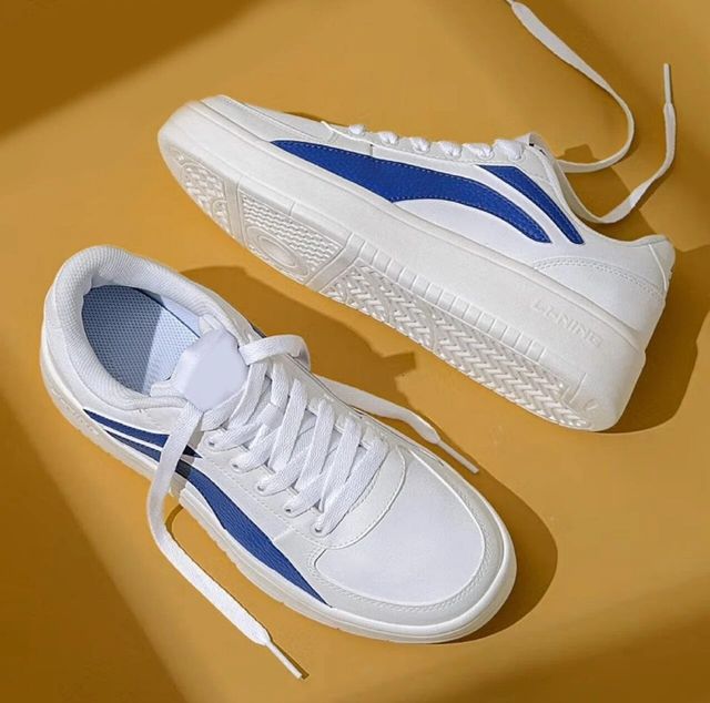 Urban Sneakers – White & Sky Blue